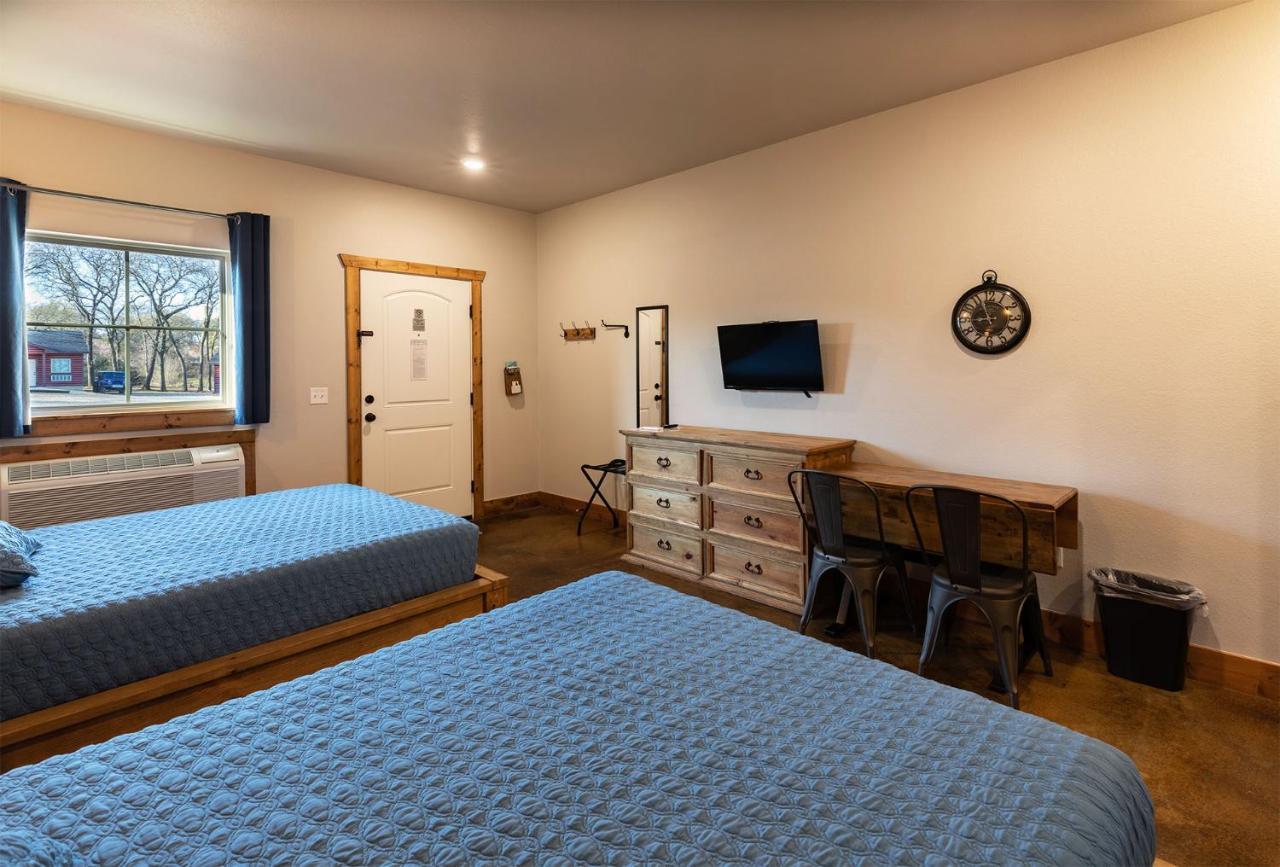The Woods Lodging Kingston Εξωτερικό φωτογραφία